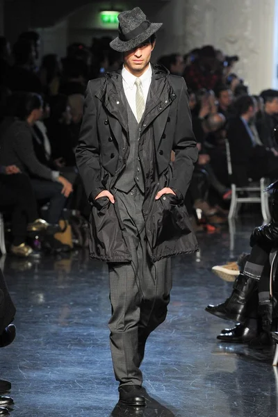 Look 35